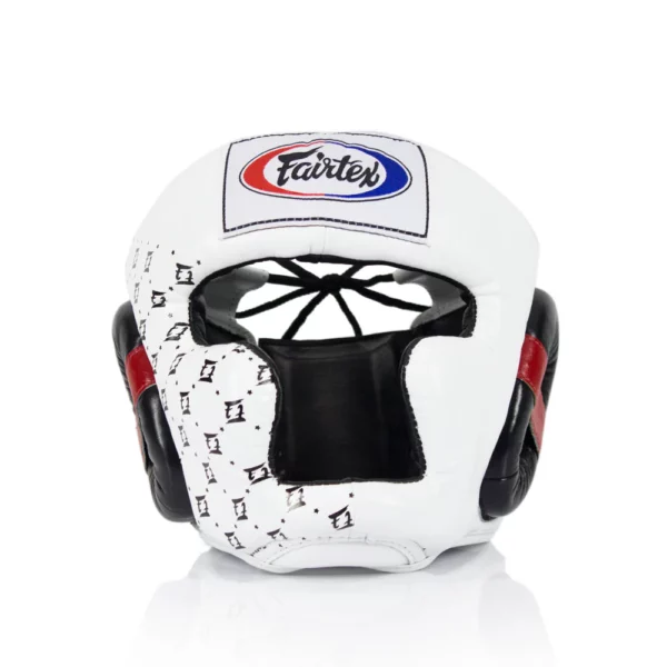 Casque en Cuir Fairtex HG10 - Offrez une protection maximale et un confort supérieur avec ce casque de haute qualité, parfait pour des entraînements intensifs et des compétitions