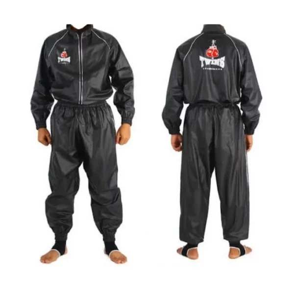 Améliorez vos séances d’entraînement avec le Sauna Suit Sweatsuit Twins VSS1, conçu pour les athlètes sérieux. Ce costume de sudation en vinyle de haute qualité est parfait pour la perte de poids et la préparation avant les combats.