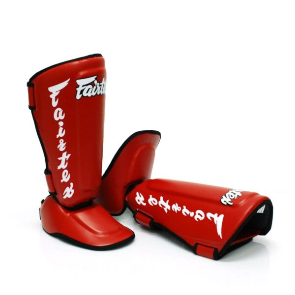Protège-tibias Fairtex SP7 - Bénéficiez d'une protection maximale et d'un confort supérieur avec ces protège-tibias de haute qualité, conçus pour des entraînements intensifs et des compétitions.