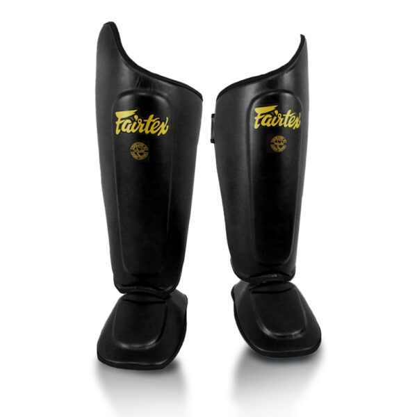 Protège-tibia Fairtex SP8 zone du protège-tibia est plus large que la plupart, protection latérale étendue de l'articulation du genou