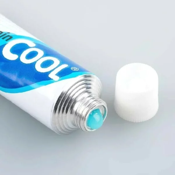 Découvrez Counterpain Cool, votre allié contre les douleurs musculaires et articulaires. Formulé avec des ingrédients actifs de haute qualité, ce gel rafraîchissant offre un soulagement rapide et durable. Idéal pour les sportifs et les personnes actives, il pénètre rapidement pour apaiser les muscles endoloris et réduire l’inflammation.