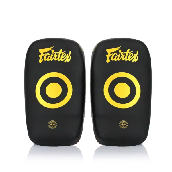 Paos Fairtex KPLC6 petite taille idéales pour le travail de la vitesse, plus petite que les KPLC6, Plus facile à tenir lors d'une séance