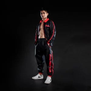 Ensemble de sudation Fairtex VS4, conçu pour maximiser votre sudation et améliorer vos performances d’entraînement. Idéal pour les séances de cardio, de boxe, et d’entraînement intensif. Parfait pour ceux qui cherchent à perdre du poids rapidement et efficacement