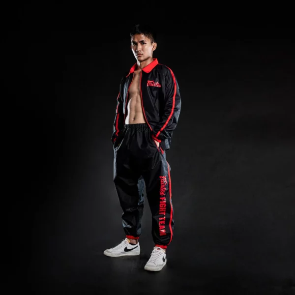 Ensemble de sudation Fairtex VS4, conçu pour maximiser votre sudation et améliorer vos performances d’entraînement. Idéal pour les séances de cardio, de boxe, et d’entraînement intensif. Parfait pour ceux qui cherchent à perdre du poids rapidement et efficacement