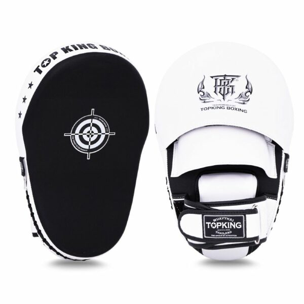 Paos d'entraînement TopKing TKFME en blanc et noir, avec cible blanche centrale et sangle de maintien au dos. Conçus pour les sports de combat comme le Muay Thaï.