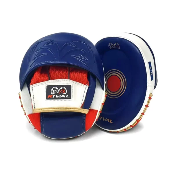 Les pattes d’ours Rival RPM 80 sont idéales pour les entraînements de boxe, kickboxing, MMA et autres arts martiaux. Elles conviennent aussi bien aux débutants qu’aux professionnels, offrant une polyvalence et une efficacité remarquables.
