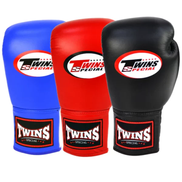 Gants Twins à Lacet - Conçus pour les boxeurs exigeants, ces gants en cuir véritable offrent une protection et un confort inégalés. Parfaits pour des entraînements et compétitions intensives.