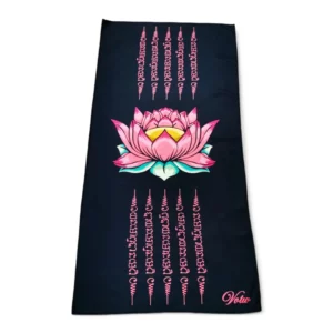 Découvrez notre serviette de sport en microfibre, ornée d’un élégant motif de fleur de lotus. Conçue pour les athlètes et les amateurs de sport, cette serviette combine style et fonctionnalité.