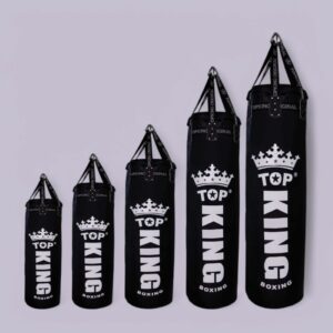 Améliorez vos entraînements avec le sac de frappe Top King en semi-cuir. Conçu pour offrir une robustesse exceptionnelle et une absorption des chocs optimale, il est idéal pour tous les niveaux de pratique. Polyvalence et durabilité au rendez-vous pour des séances intensives réussies