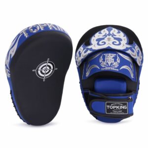 Pattes d’ours Topking Kanok en cuir bleu et noir avec motif argenté, équipement Muaythaï pour entraînement intensif