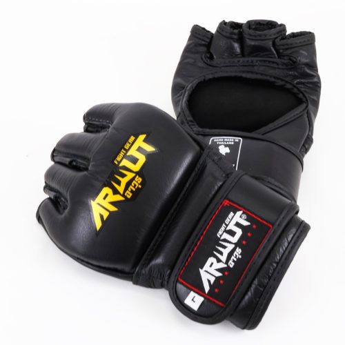 Gants MMA ARWUT PRO FIGHT MMAG2 croisés montrant l'intérieur rembourré et l'extérieur en cuir, étiquette Hand Made in Thailand