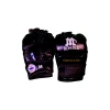 Gants MMA Sparring Mongkol MGM01 noir Paire de gants MMA Sparring Mongkol MGM01 en cuir blanc et noir, doigts ouverts, logo Mongkol, taille L, fabriqués en Thaïlande
