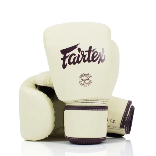 Gants de boxe beige Fairtex BGV16 pour Muay Thai et boxe professionnelle
