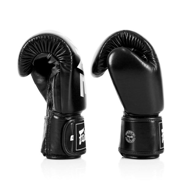 Gants de boxe fairtex one x profil Gants de boxe de profil Fairtex BGV1 ONE X pour Muay Thai et entraînement professionnel