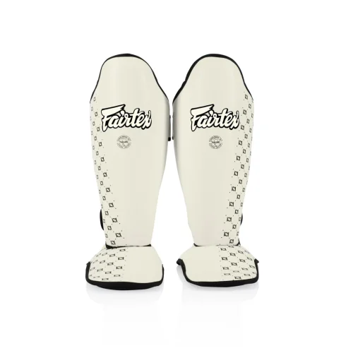 Protèges-tibias Fairtex SP5 blanc pour Muay Thai et kickboxing professionnel