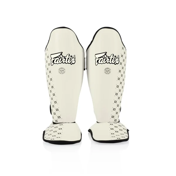 Protèges-tibias Fairtex SP5 blanc pour Muay Thai et kickboxing professionnel