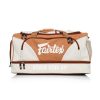 Sac de sport Fairtex BAG2 beige vue de face avec logo Fairtex