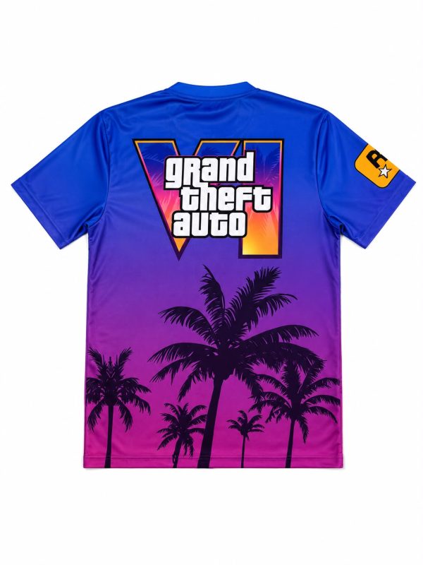 T-shirt GTA VI bleu, violet et rose avec palmiers Dos du t-shirt GTA VI avec grand logo Grand Theft Auto VI et silhouettes de palmiers.