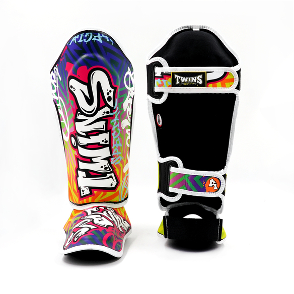 Protège tibia Twins Graffiti FSGL10-68 multicolore vue avant et arrière pour Muay Thaï