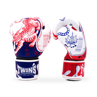 Gants e boxe Twins Sak Yant vue de profil Paire de gants de boxe Twins Special Sak Yant, motif tigre rouge et lotus bleu brodés