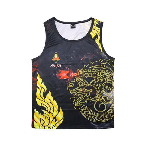 Débardeur Arwut Sublimation Hanuman vue de face, motif créature thaïe dorée sur fond noir flammes et fumée rouge
