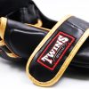 Gants de grappling Twins Special - vue du poignet Gants de grappling Twins Special, gros plan sur la fermeture au poignet