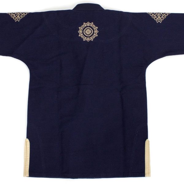 Kimono BJJ Fairtex Matchanu - vue de dos Kimono BJJ Fairtex Matchanu bleu marine vu de dos avec broderies dorées