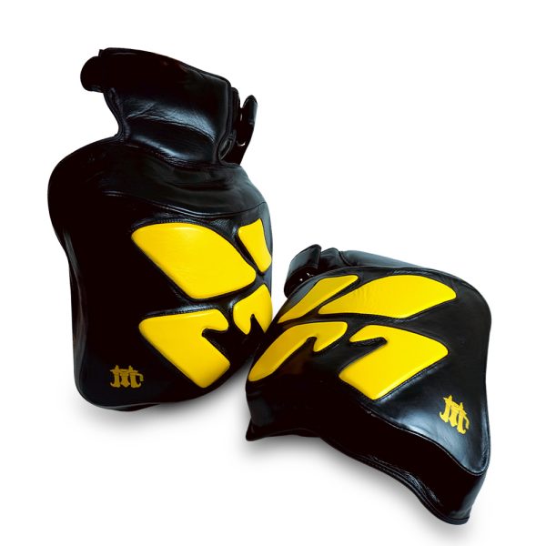 Low Kick Pad Mongkol Muaythai Paire de low kick pads Mongkol Muaythai noir et jaune