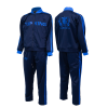 Survêtement Topking bleu marine et bleu roi – ensemble complet Ensemble complet du survêtement Topking bleu marine et bleu roi, veste et pantalon, vues de face et de dos